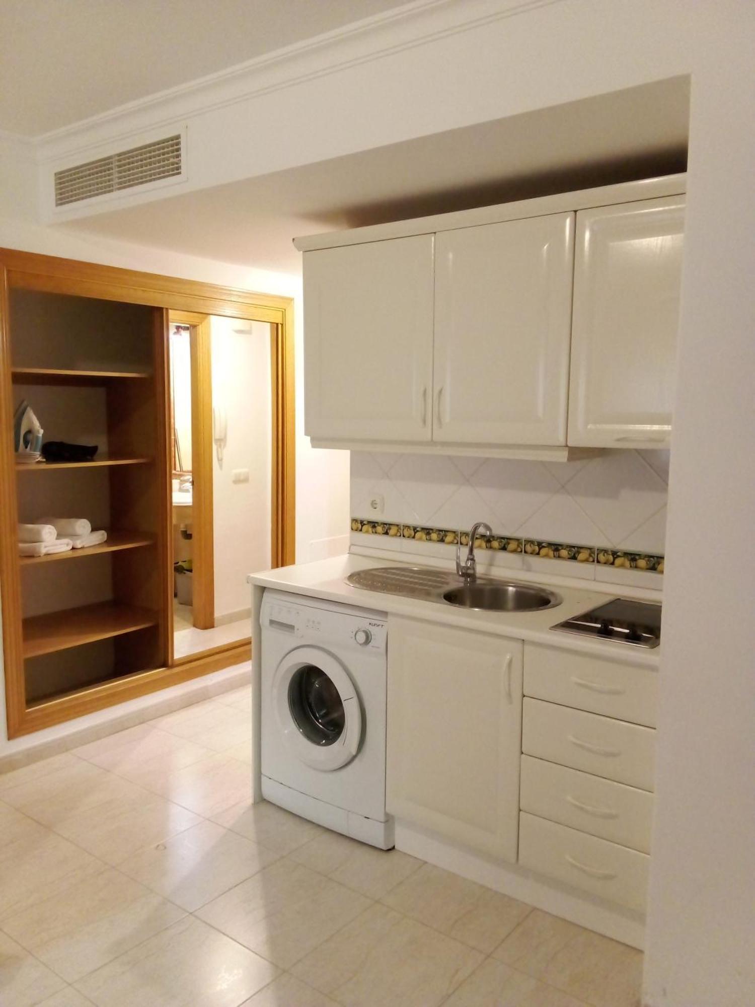 Coqueto Estudio En Calle Vela 베날마데나코스타 외부 사진